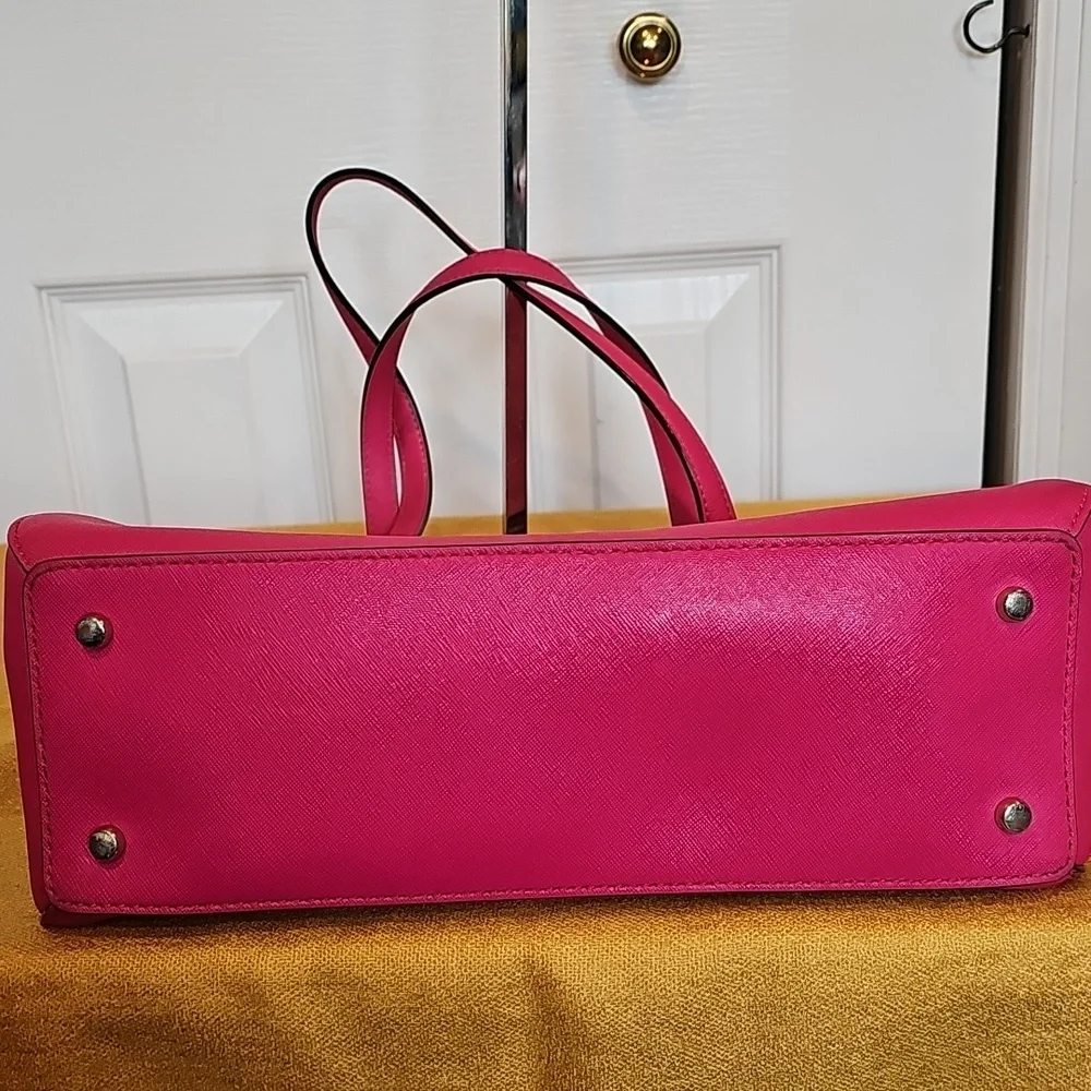 Kate Spade Cedar Street Elissa Shoulder Bag Like New Condition